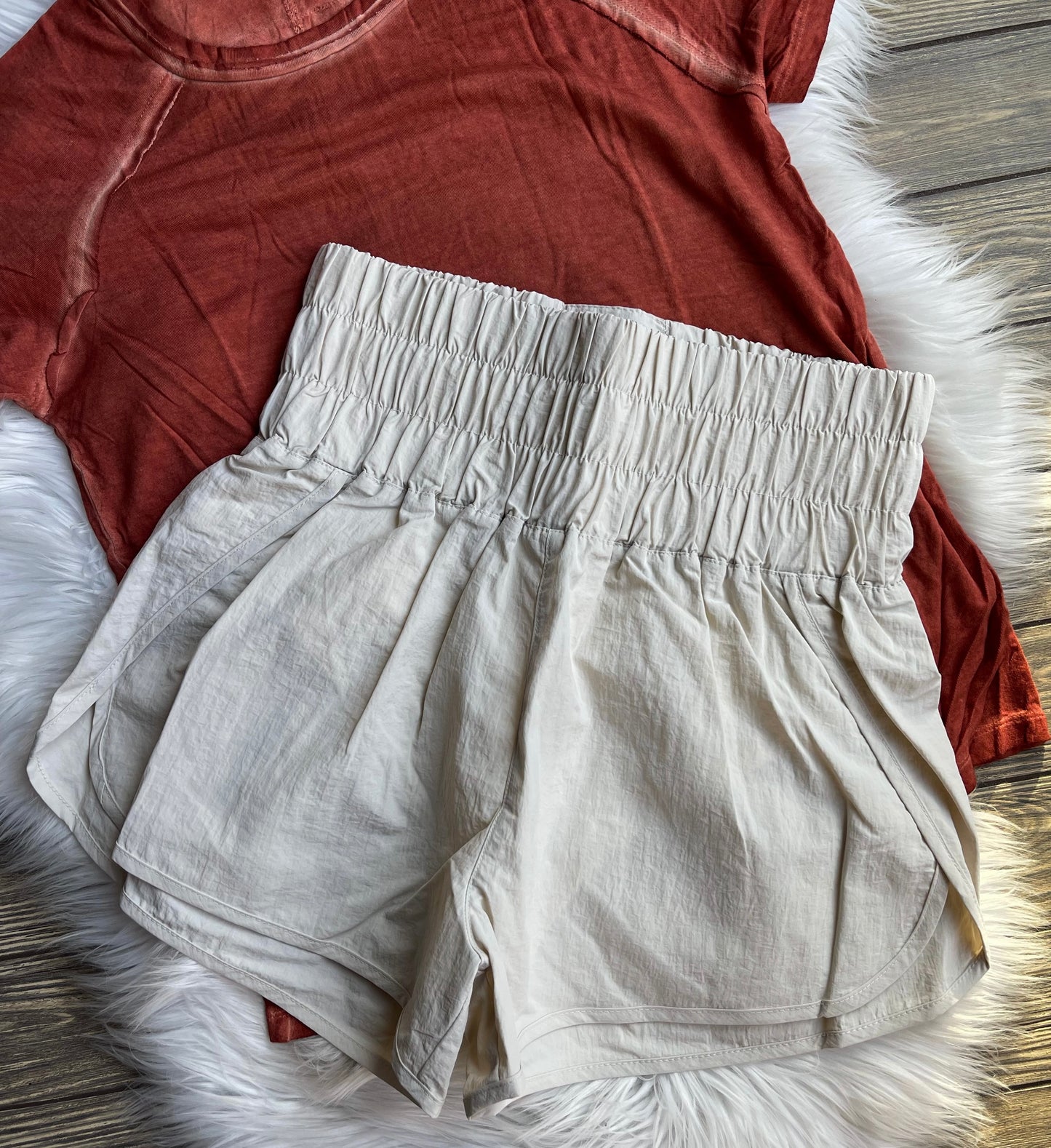 Windbreaker Shorts- Cream