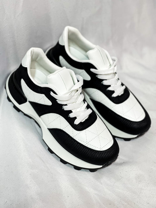 Rylee Black & White Sneaker